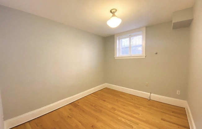 1 bed, 1 bath, 615 sqft, $2,750, Unit 12