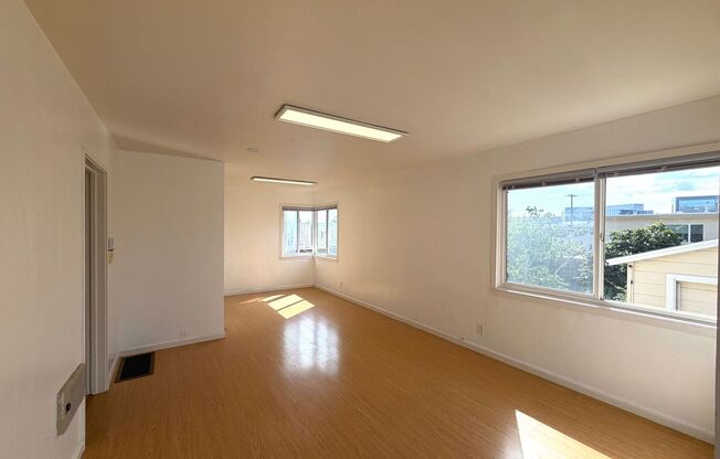 120-122 Madrone Ave.