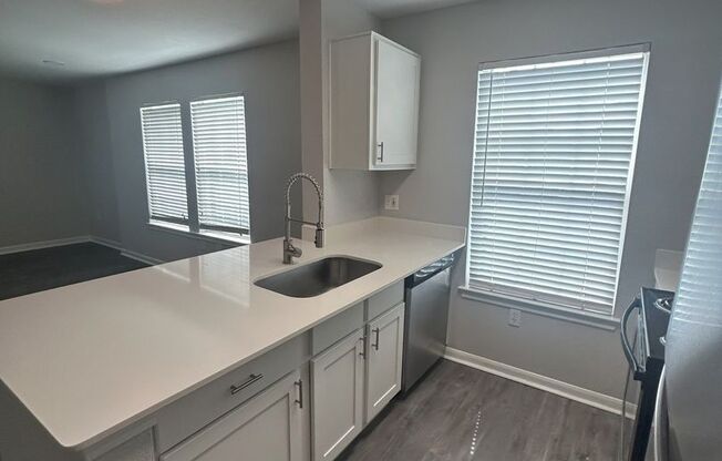 2 beds, 2 baths, 982 sqft, $1,750, Unit 421