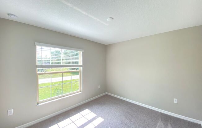 4 beds, 2 baths, $1,895