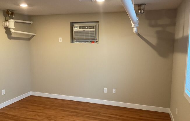1 bed, 1 bath, 590 sqft, $1,099, Unit B3