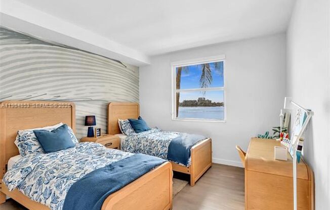 2 beds, 2 baths, 1,116 sqft, $4,000, Unit 17150 N Bay Rd # 2205