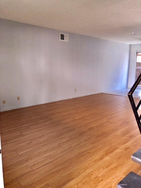 2 beds, 1.5 baths, 800 sqft, $2,350, Unit 319F