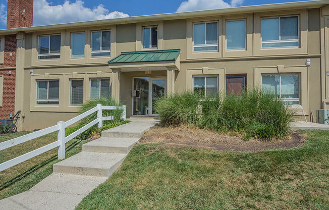 Entry way of apartment building