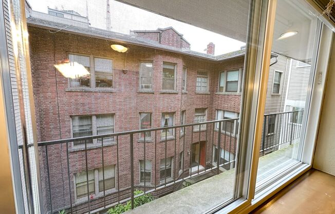 2 beds, 1 bath, 681 sqft, $2,295, Unit 1509-402