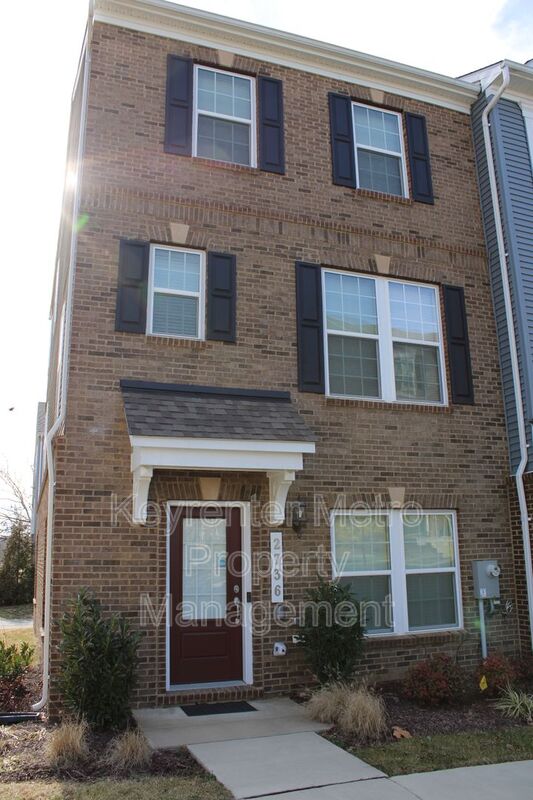2736 PINEBROOK RD