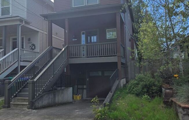 5335 NE 12 AVE