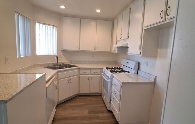 1 bed, 1 bath, 691 sqft, $2,125, Unit 475A