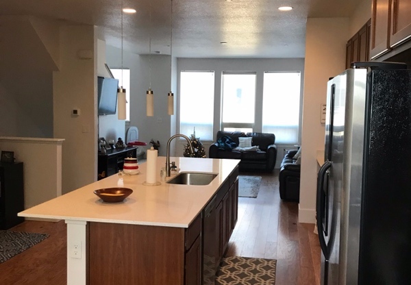 405 PROMENADE DR