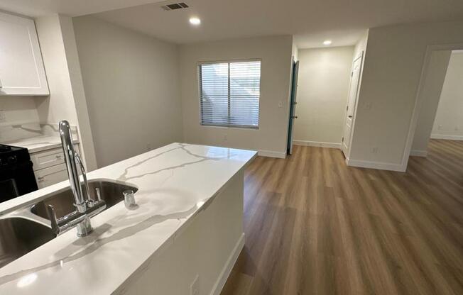 2 beds, 2 baths, 1,002 sqft, $1,500, Unit UNIT 1008