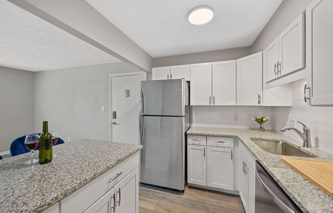 2 beds, 1.5 baths, 900 sqft, $1,650, Unit F05