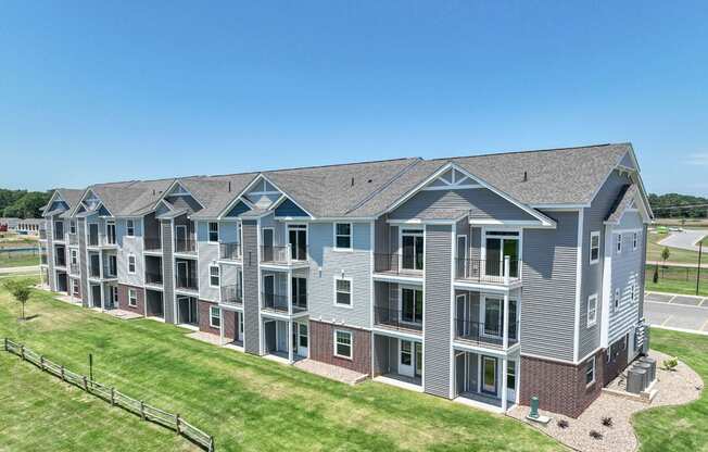 Modern Apartments at Signature Pointe Apartment Homes in Athens, AL