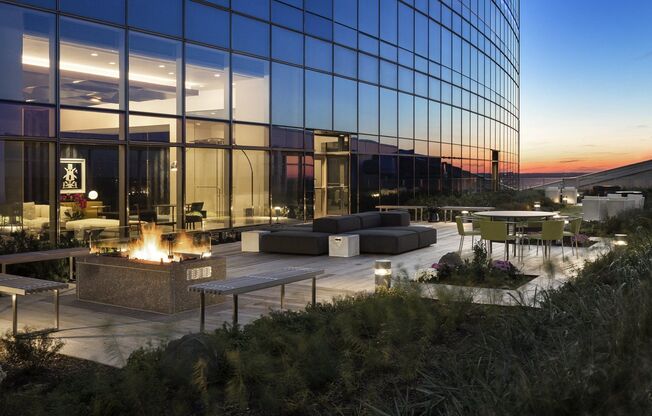 AKA University City Outdoor Terrace