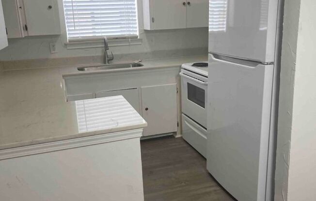 1 bed, 1 bath, 680 sqft, $1,200, Unit 3