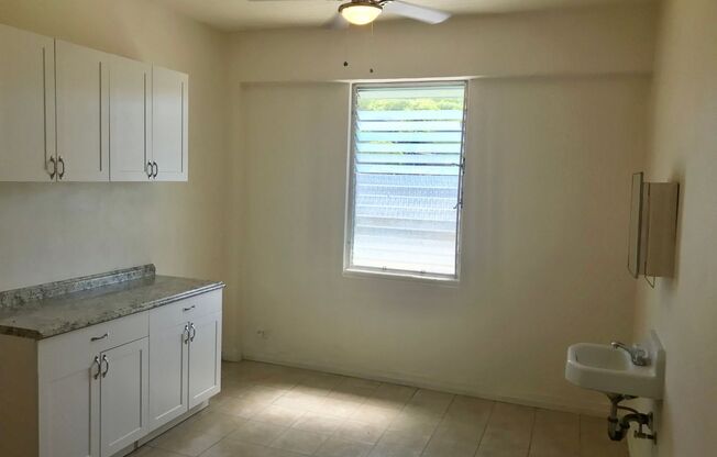 Studio, 2 baths, 200 sqft, $895, Unit R-8