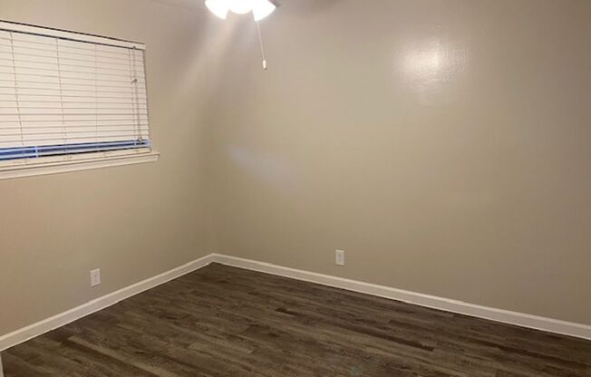 3 beds, 2 baths, 1,000 sqft, $1,718, Unit 1809-208