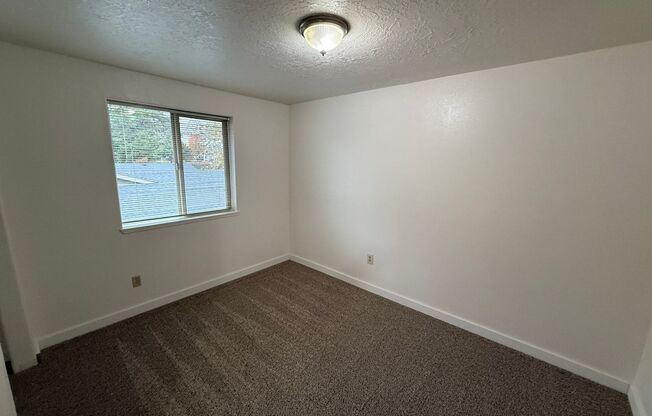 3 beds, 2 baths, 1,200 sqft, $1,695, Unit 38