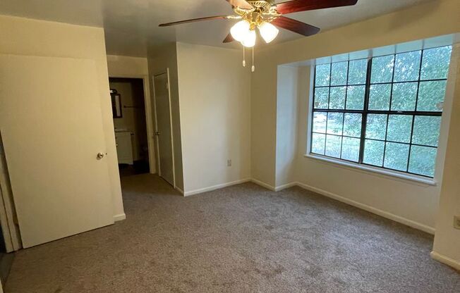 2 beds, 2 baths, 972 sqft, $850