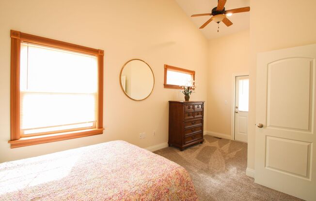 3 beds, 3 baths, 2,000 sqft, $2,850