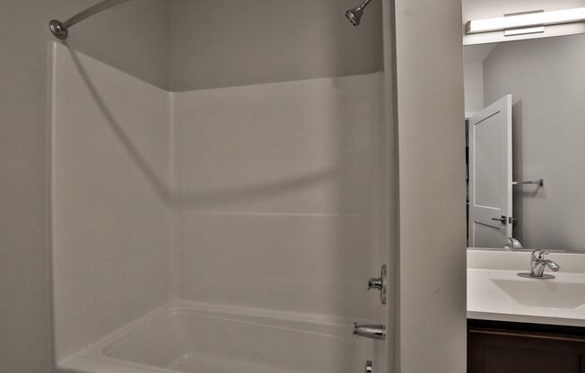 1 bed, 1 bath, 833 sqft, $1,650, Unit 203