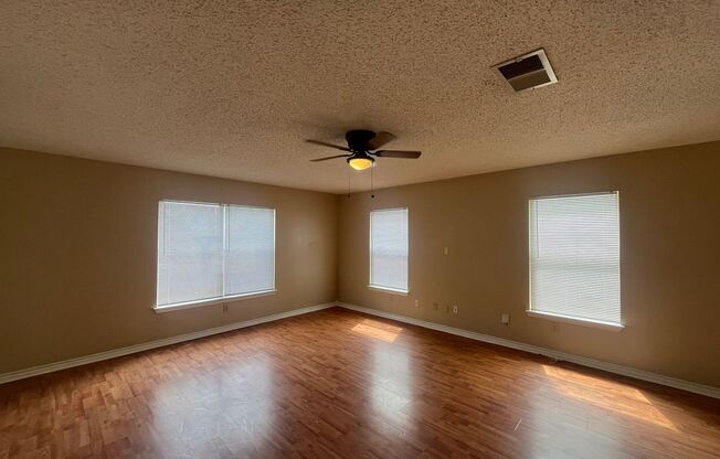 8147 Ocean Meadow Dr., Converse, TX. 78109
