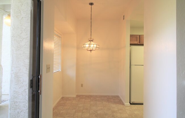 Really Cute Condo Available for Immediate Move-In