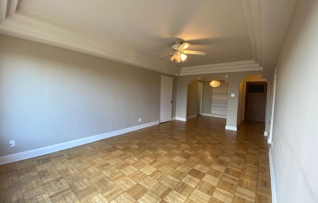 1 bed, 1 bath, $1,095, Unit 503
