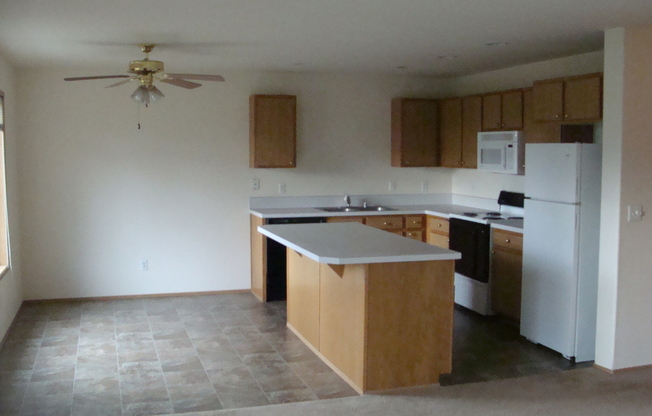 Riverplace Apt