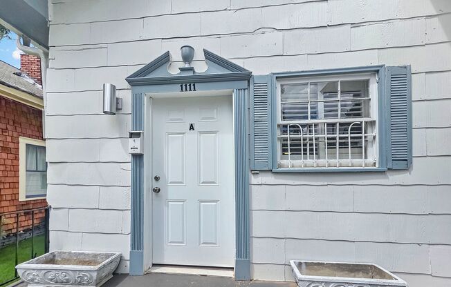1111 Lawton [Roman]