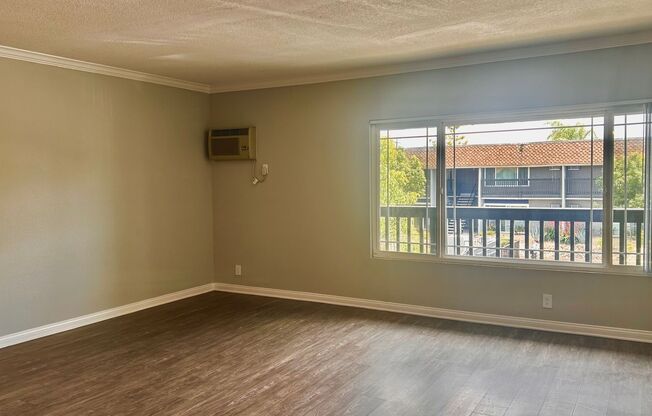 2 beds, 2 baths, 880 sqft, $2,805, Unit D-10