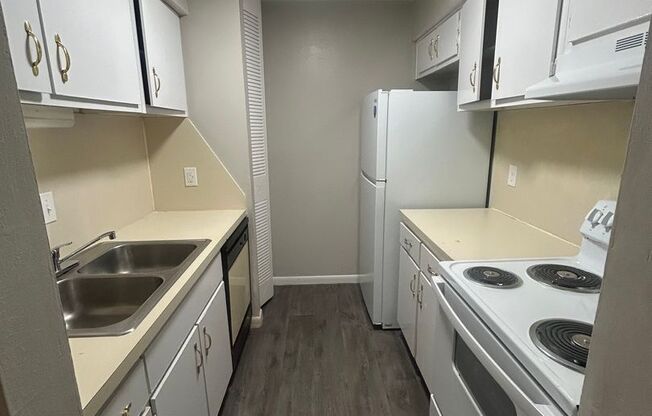 Affordable 1 Bedroom Condominium at Orchard Trace