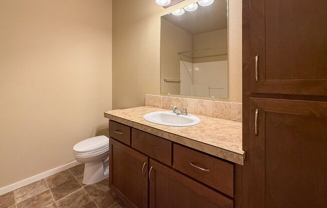 2 beds, 2 baths, 1,090 sqft, $1,600, Unit 523-07