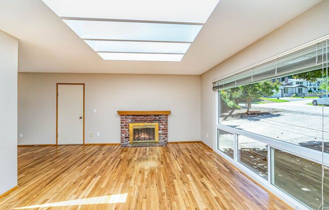 3bd/2.5ba Bellevue House