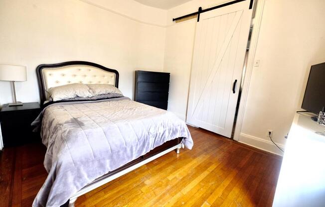 1 bed, 1 bath, $1,500, Unit 2-F