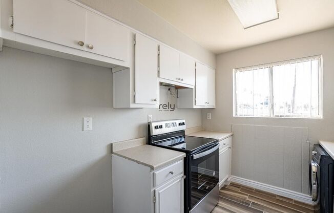 2 beds, 1 bath, 500 sqft, $925, Unit 102