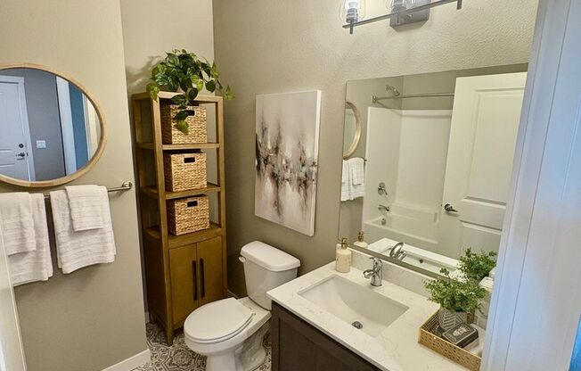 2 beds, 2 baths, 963 sqft, $1,995, Unit 204