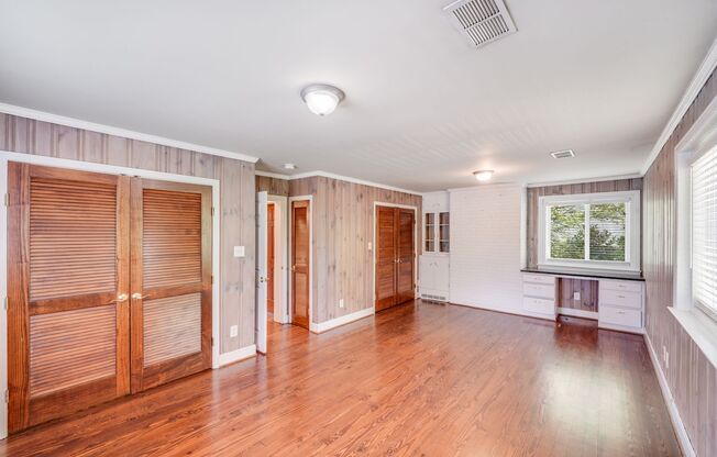 3 beds, 2 baths, 1,613 sqft, $2,900, Unit Unit 1