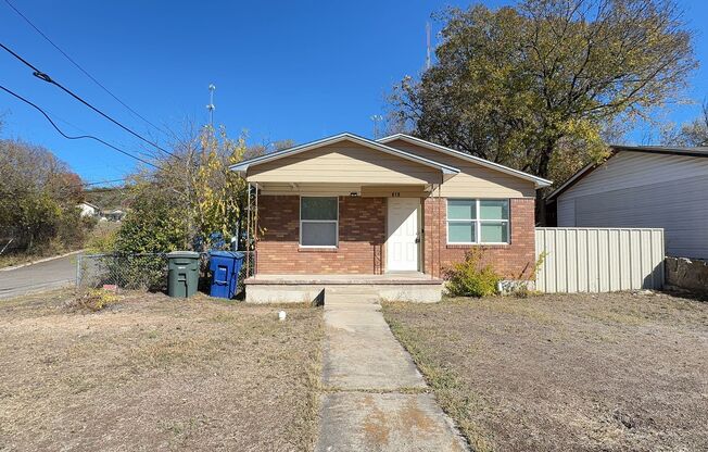 4 bedroom 1.5 bathroom house in Copperas Cove!