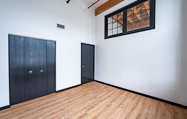 1 bed, 1 bath, $1,300, Unit Apartment 104