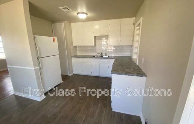 7108 NW 44th
