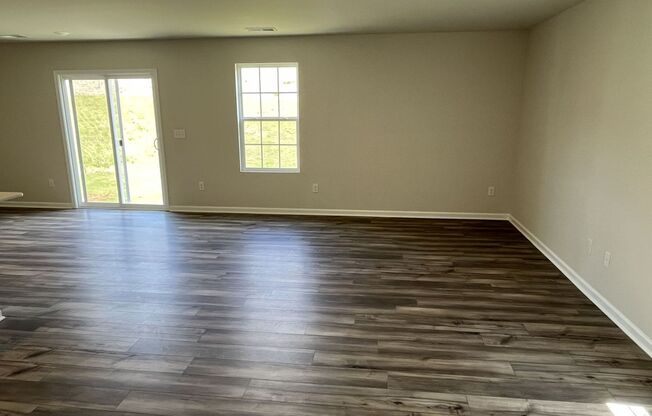 Brand New 4 Bed Home in University Area