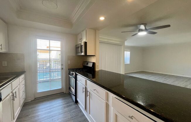 2 beds, 2 baths, $2,100, Unit APT 165