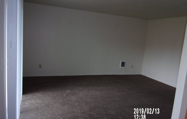 1 bed, 1 bath, 650 sqft, $1,100, Unit 64