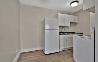 2 beds, 1 bath, $1,610, Unit 101