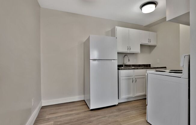 1 bed, 1 bath, $1,381, Unit 106