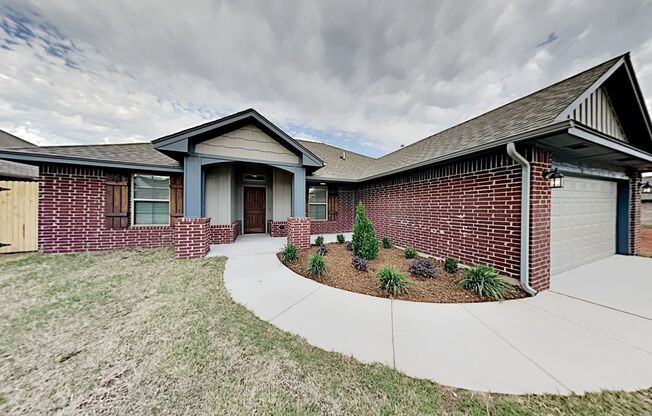 4 Bedroom 2 Bath Home Centrally Located in NW OKC