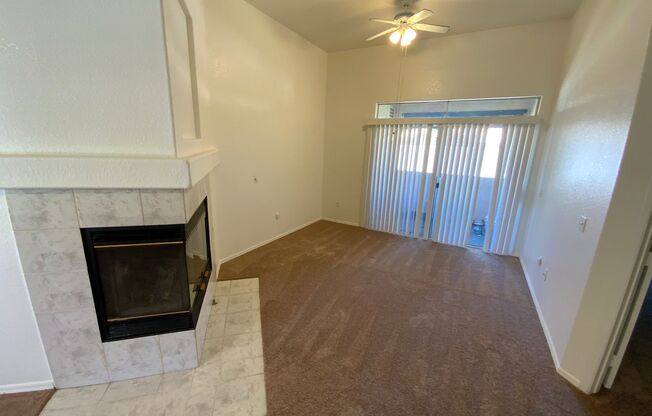 GREAT 1 STORY CONDO MINUTES FROM THE STRIP