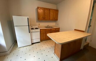 1 bed, 1 bath, $755, Unit 77#3