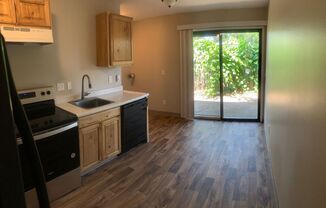 2 beds, 1 bath, 835 sqft, $1,400