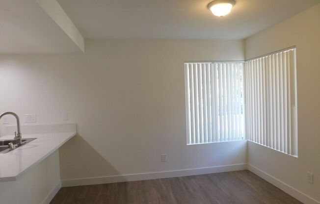 2 beds, 2 baths, $2,900, Unit 859